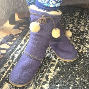 UGG Classic Tall Wool Knit. 6W